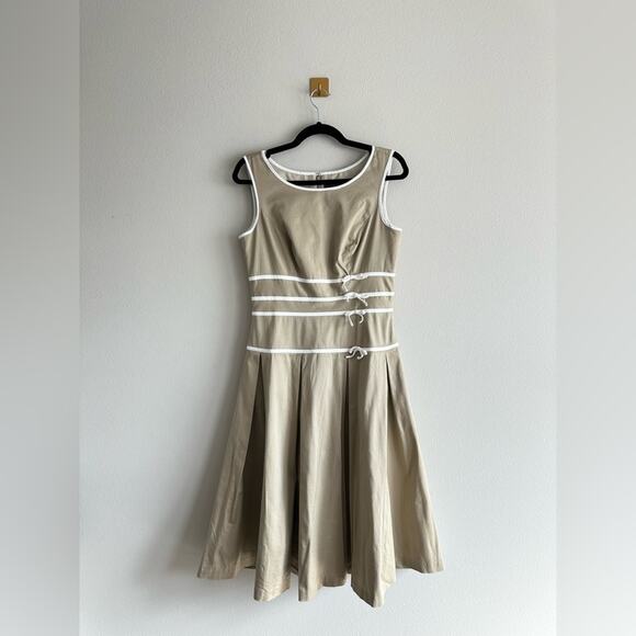 Vintage-Inspired 90s Liz Claiborne Khaki Fit & Flare Dress – Size 10 Mod Preppy - Picture 1 of 7